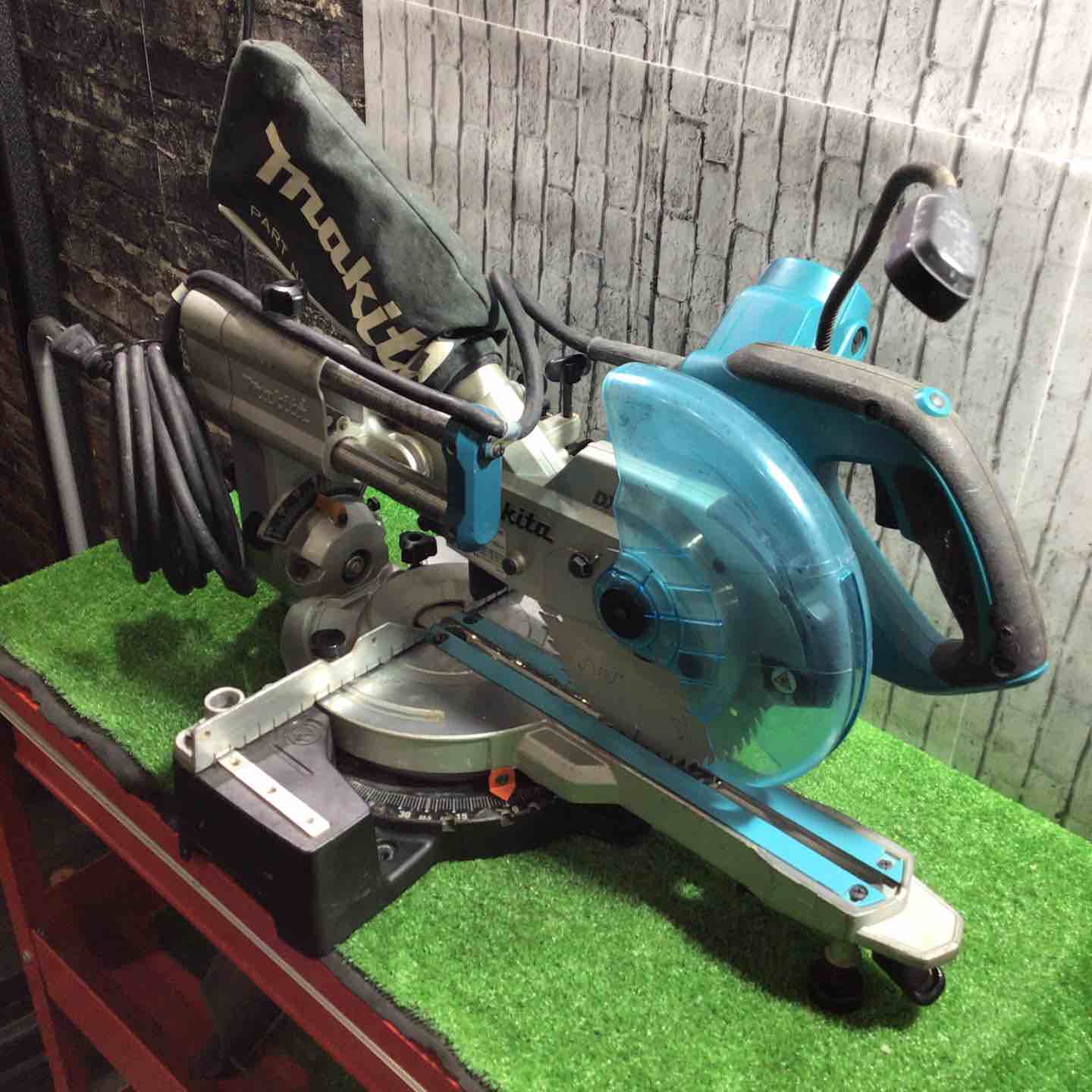 ★マキタ(makita) 卓上スライドマルノコ LS0612FL【川口店】 ☆マキタ(makita) 卓上スライドマルノコ LS0612FL【川口店】 – アクト