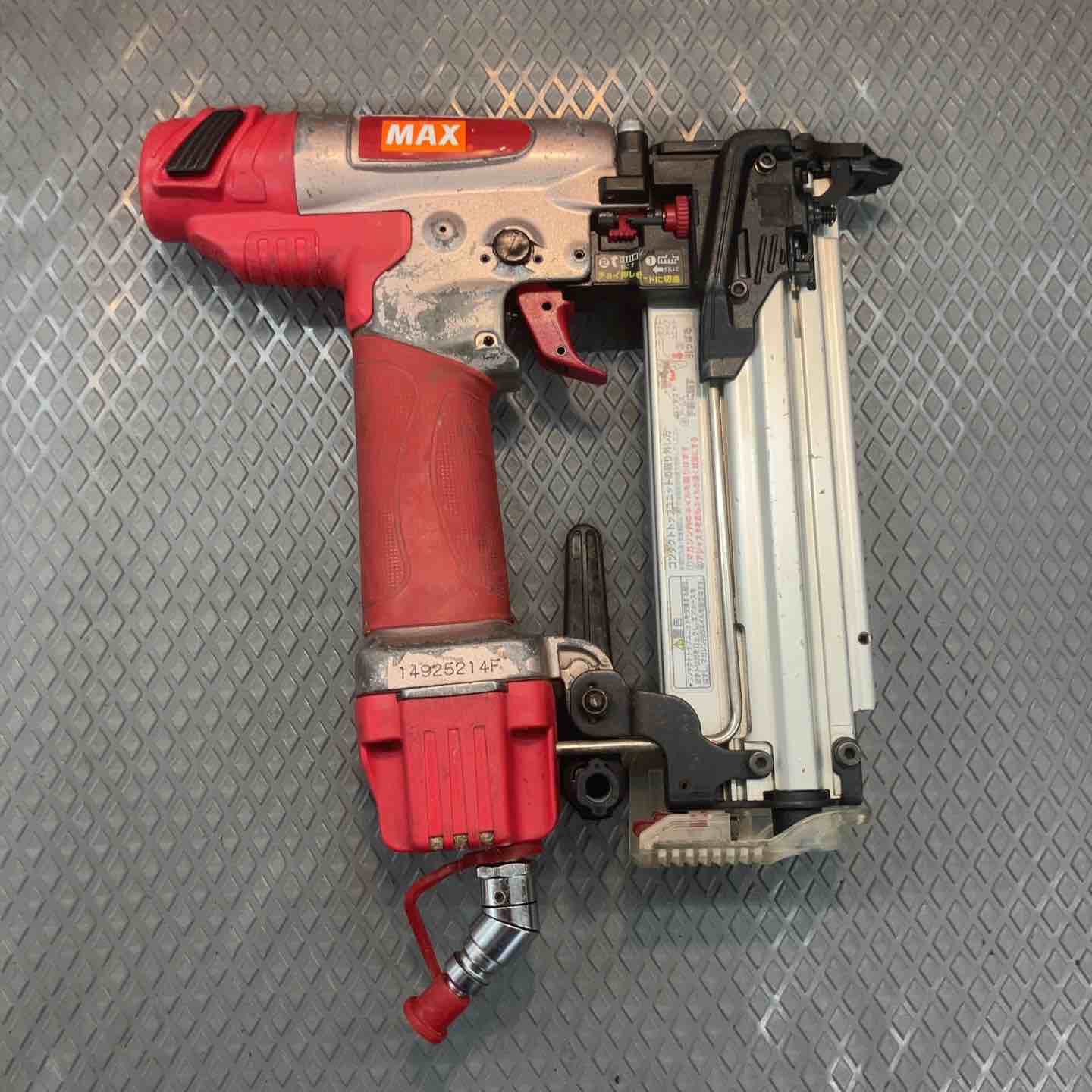 中古品】マックス(MAX) 高圧フィニッシュネイラ HA-55SF1(D)【所沢店