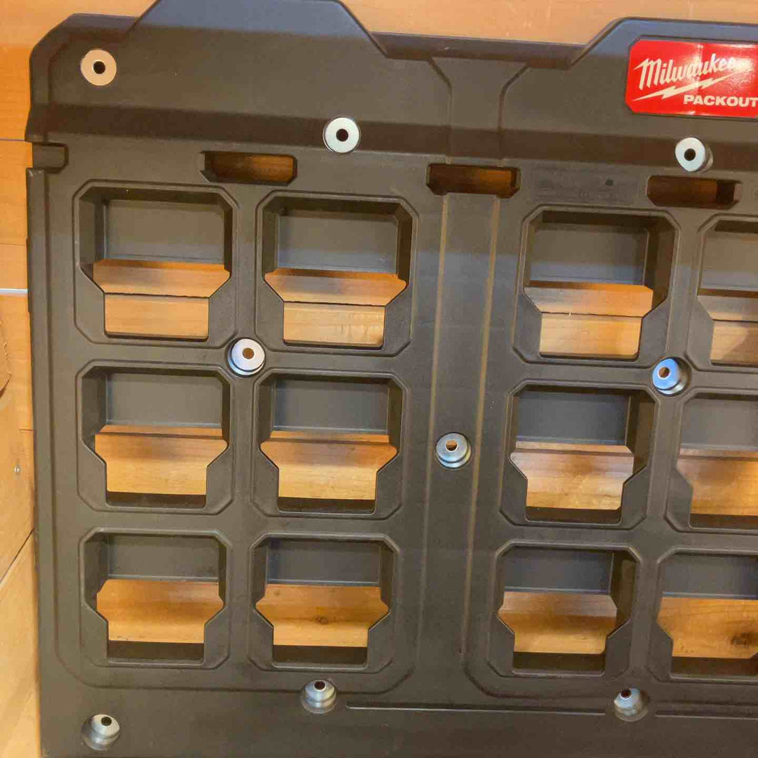 【美品】ミルウォーキー(Milwaukee) パックアウト ウォールマウンティングプレートL　48-22-8487　2個セット【所沢店】