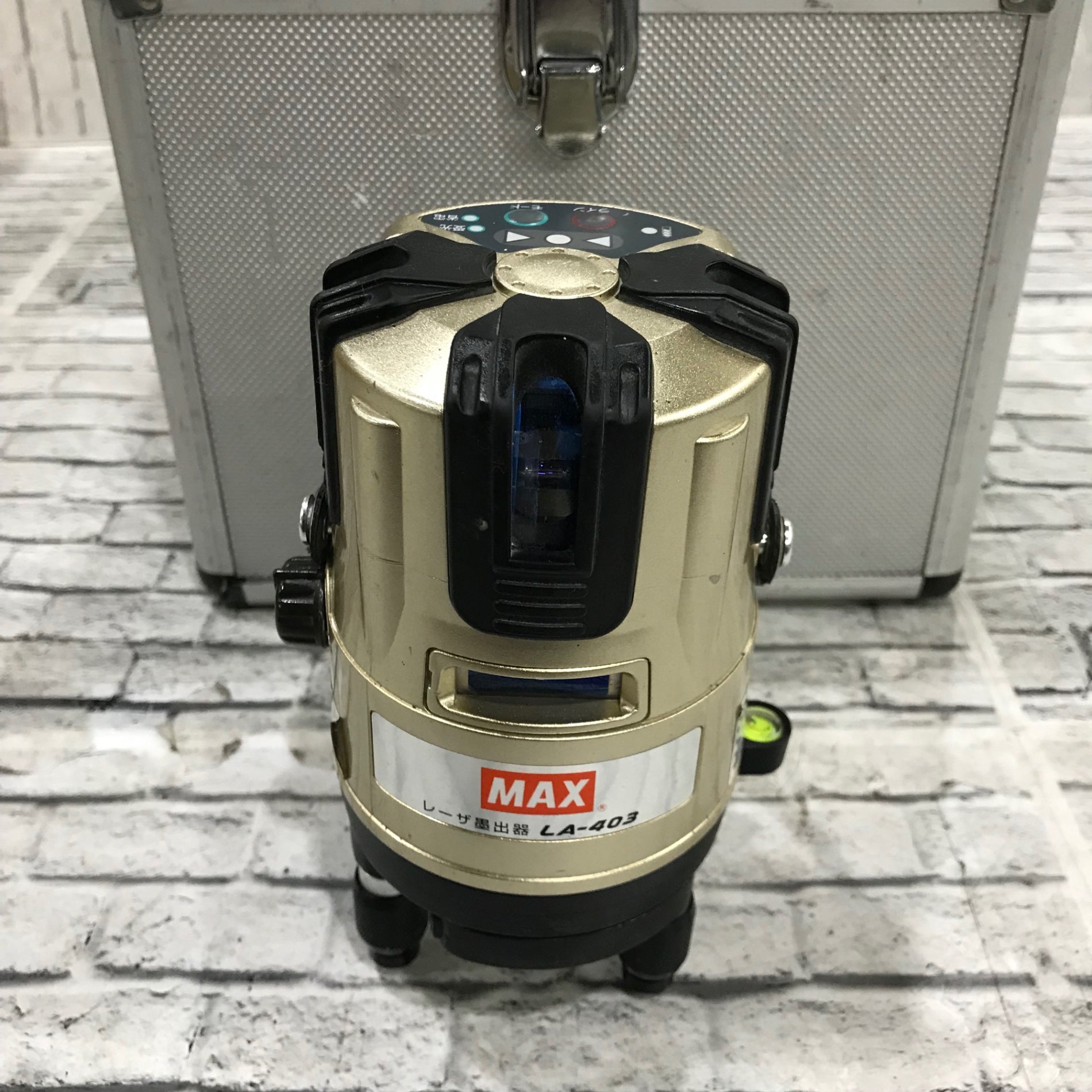 マックス(MAX) 水平/垂直ラインレーザー LA-403【川口店】 – アクト