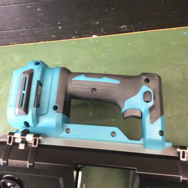 ★マキタ(makita) コードレスポータブルバンドソー PB183DZ【戸田店】
