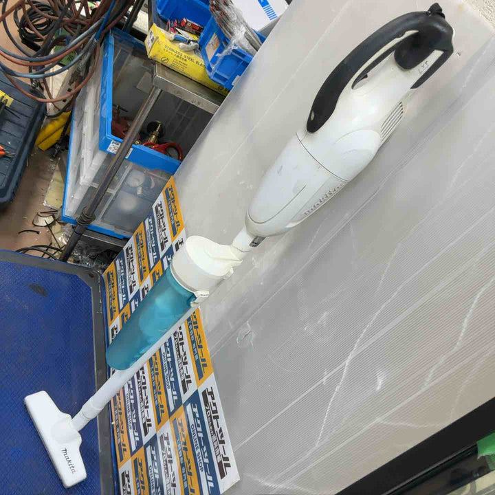 ◇マキタ(makita) コードレスクリーナー CL180FDZW【草加店】