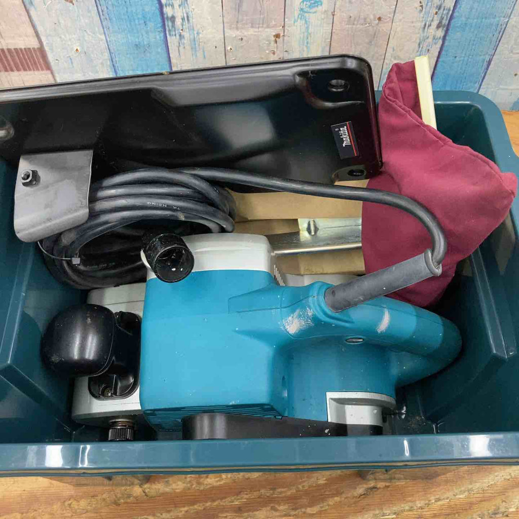 ◇マキタ(makita) ベルトサンダ 吸じん装置付 100mm 9403【柏店