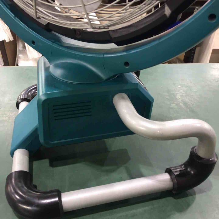 ☆マキタ(makita) コードレス産業扇 CF300DZ【川口店】