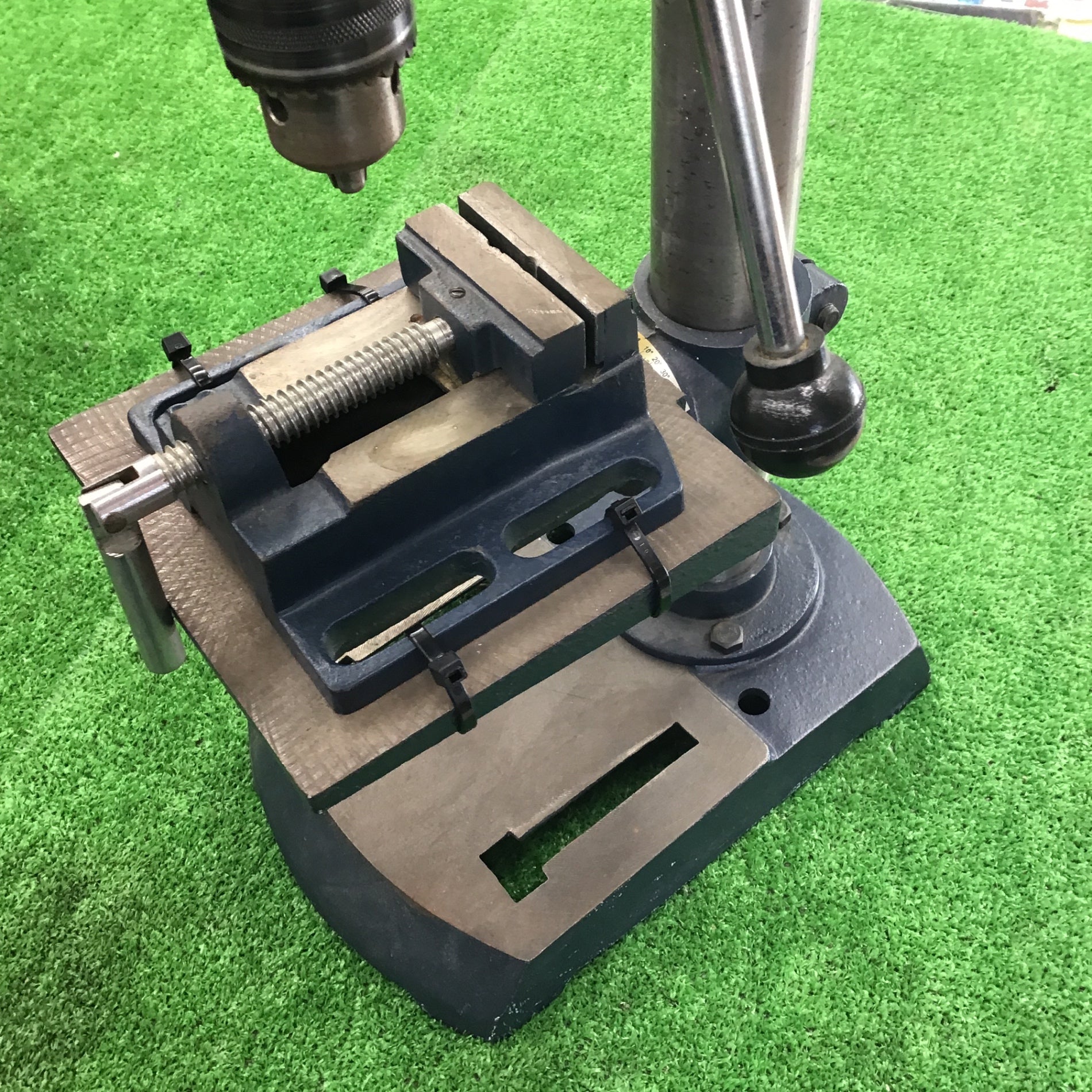 EARTH MAN　卓上ボール盤　DP-250 店頭受取り限定】〇アースマン 卓上ボール盤 DP-250【桶川店