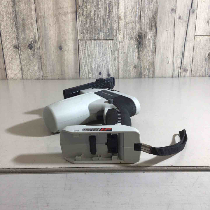◇パナソニック(Panasonic) コードレス角穴カッター EZ4543LS2S-B【戸田店】