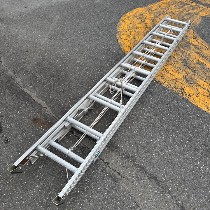 【中古品・店頭受取り限定】 長谷川工業 ハセガワ Hasegawa 3連はしご HC3-2.0-80 軽バン積載対応 アルミ製 伸縮 3連 はしご【桶川店】
