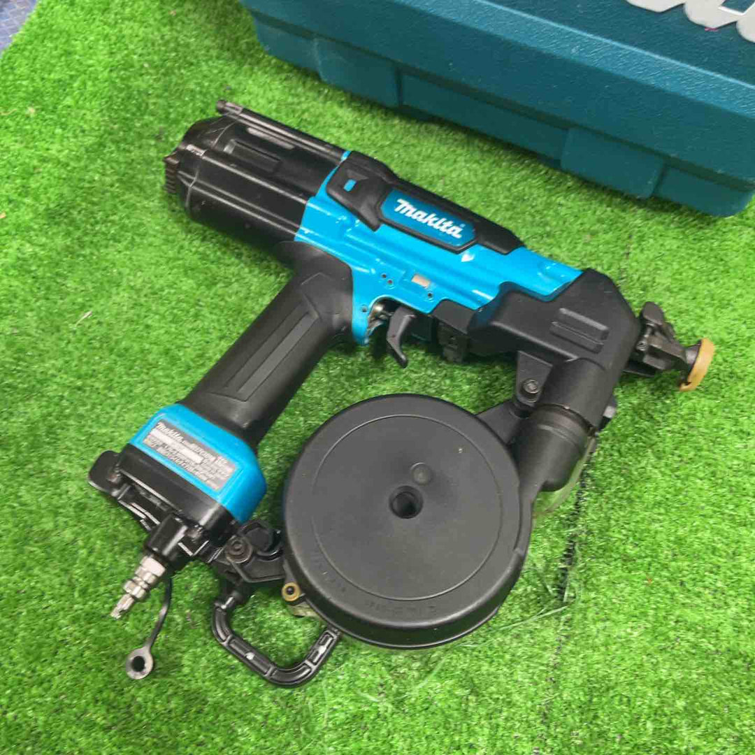 ★マキタ(makita) 高圧エアネジ打ち機 AR411HRM【草加店】