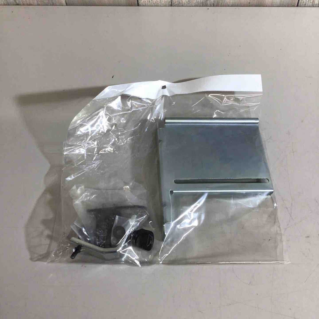 ★マキタ(makita) 82mmコードレスカンナ KP181DZ【戸田店】