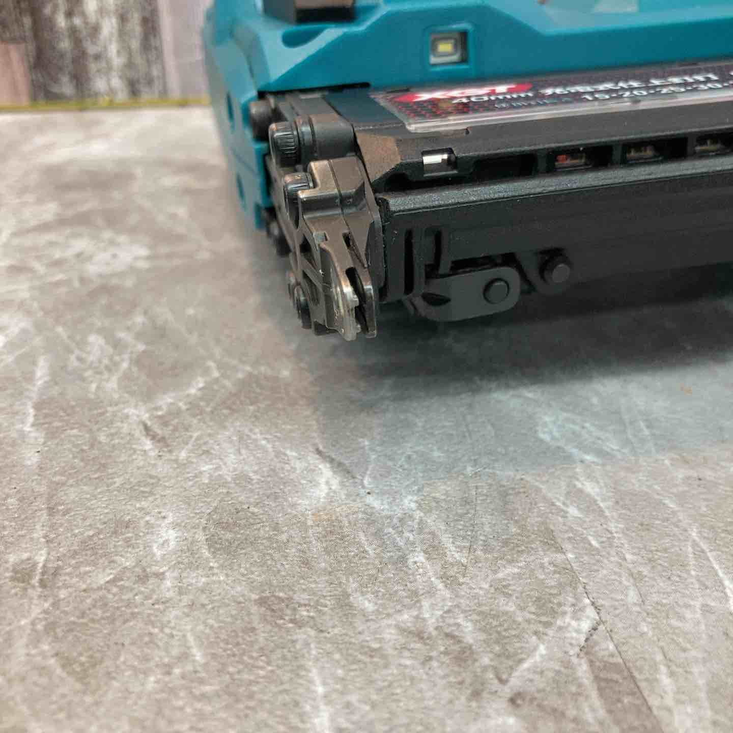 ☆マキタ(makita) コードレスフィニッシュネイラ FN001GRD【八潮店