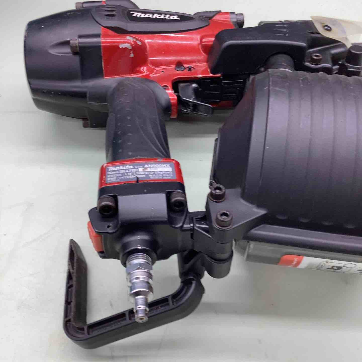 ★マキタ(makita) 高圧エア釘打ち機 AN900HX【越谷店】 ☆マキタ(makita) 高圧エア釘打ち機 AN900HX【越谷店】 – アクトツール