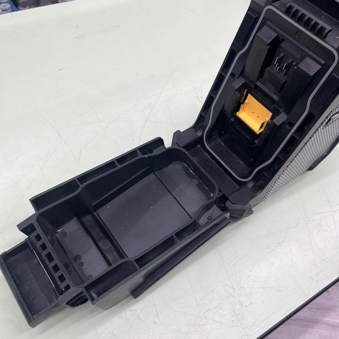 ★マキタ(makita) コードレスラジオ MR113B 本体のみ ACアダプタ付き 【越谷店】