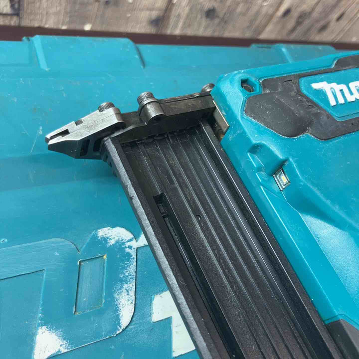 【中古品】マキタ(makita) コードレスフィニッシュネイラ FN350DRG 仕上打機 バッテリー2個付属【東大和店】