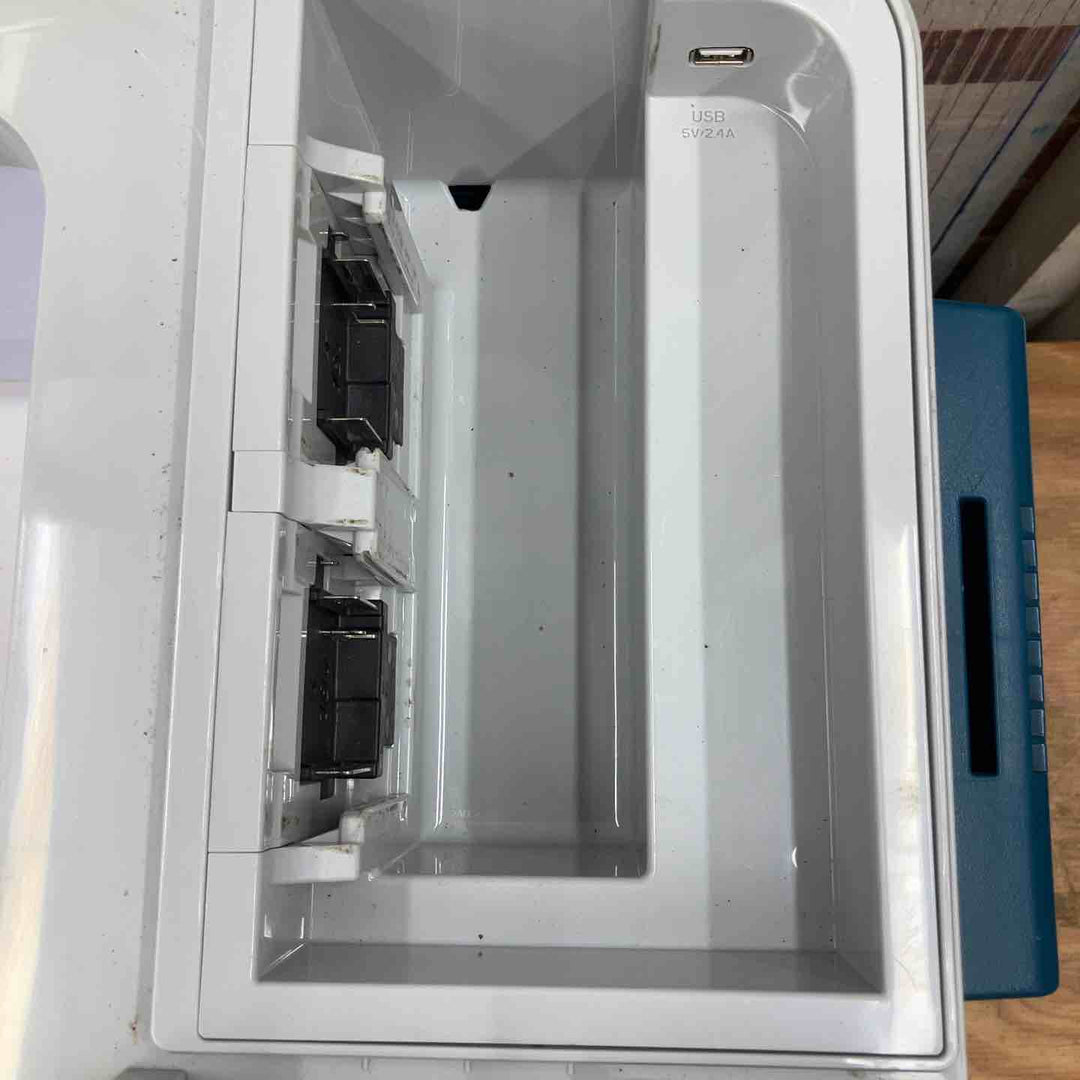 【中古品】★マキタ(makita) コードレス冷温庫 CW180DZ 本体のみ 20L【柏店】