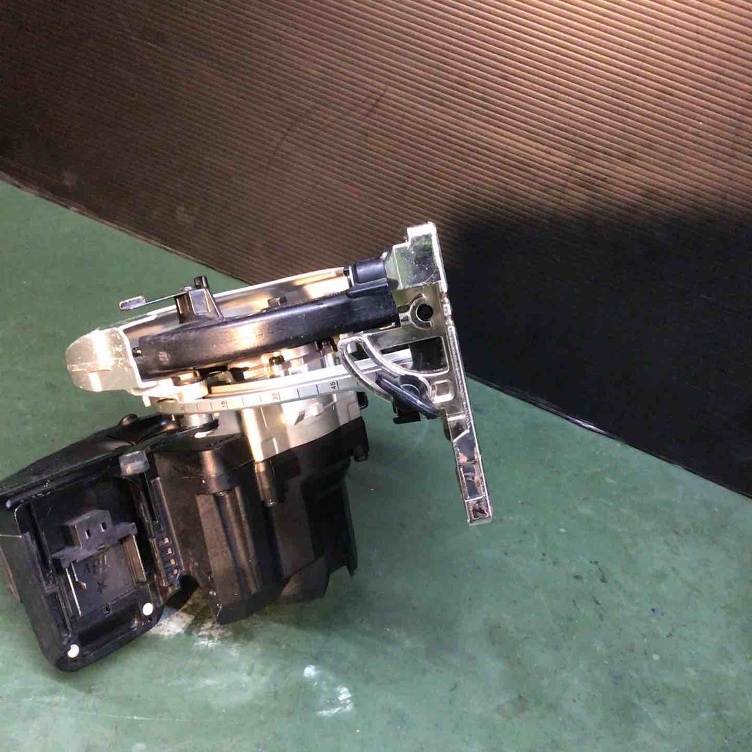 ★マキタ(makita) コードレス丸のこ HS631DZB【戸田店】