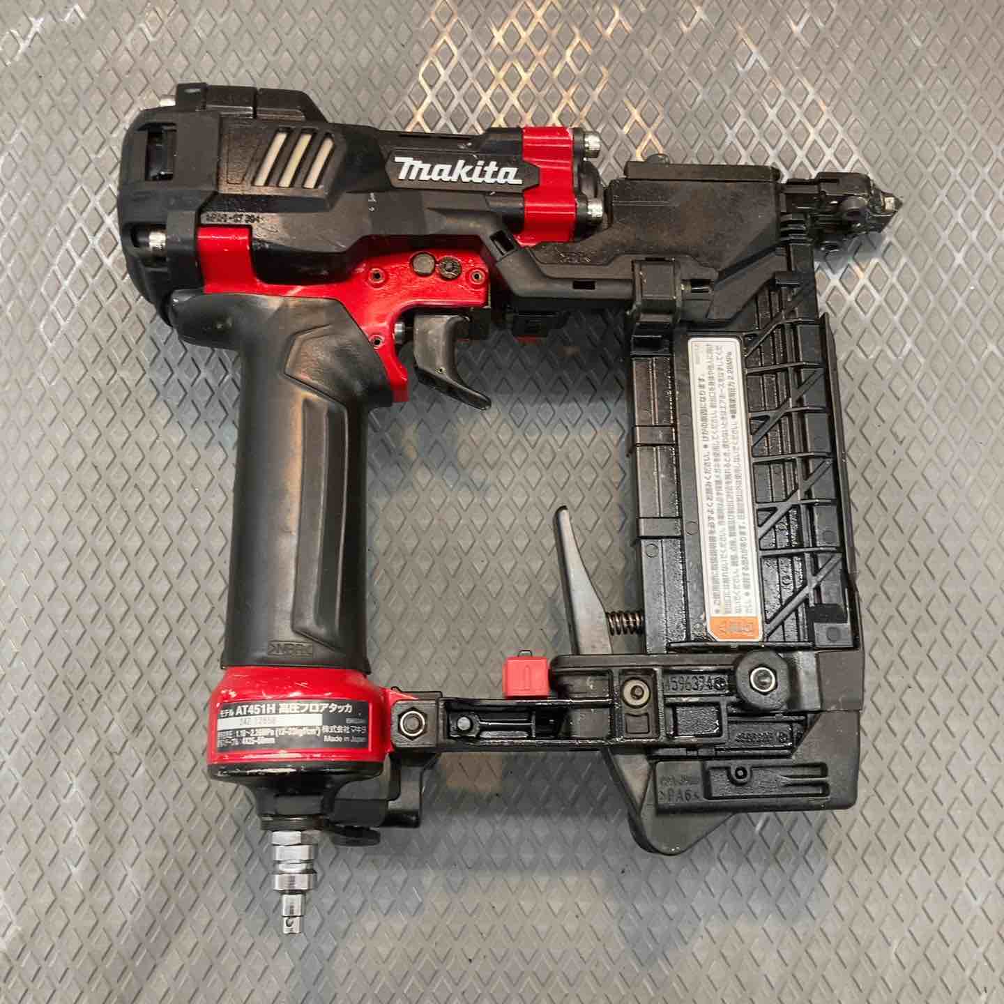 【中古品】マキタ(makita) 高圧フロアタッカ AT451H【所沢店】 中古品】マキタ(makita) 高圧フロアタッカ AT451H【所沢店】 – アクト
