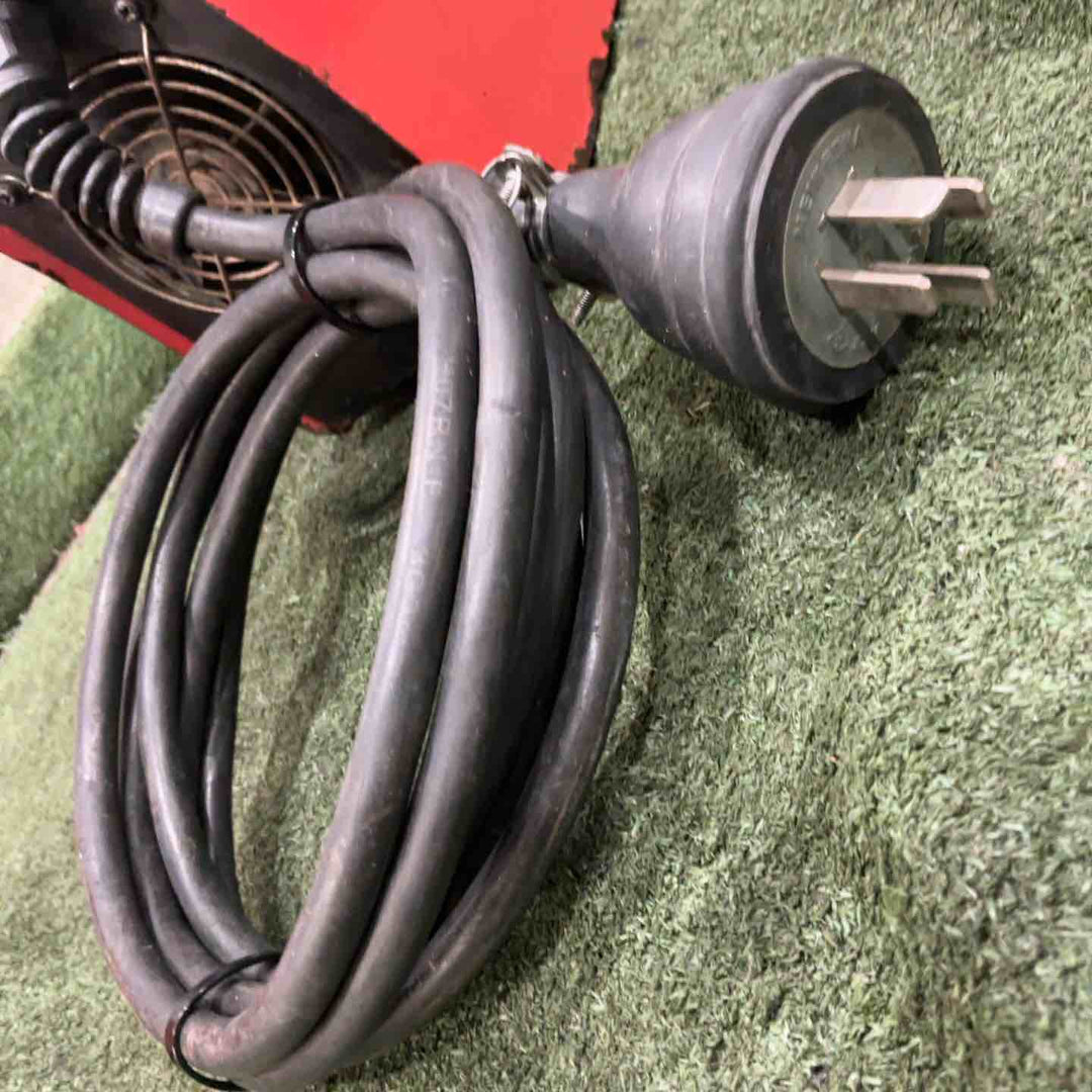日動 200v電気溶接機 BMウェルダー180 動作確認済【川口店】