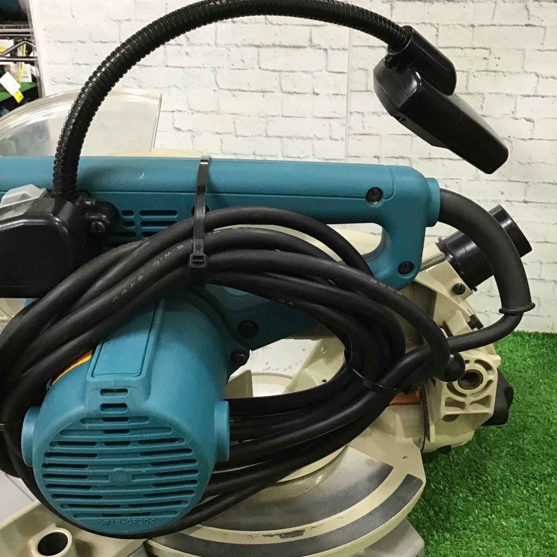 ☆マキタ(makita) 216mm卓上マルノコ LS0840F【町田店】 – アクト