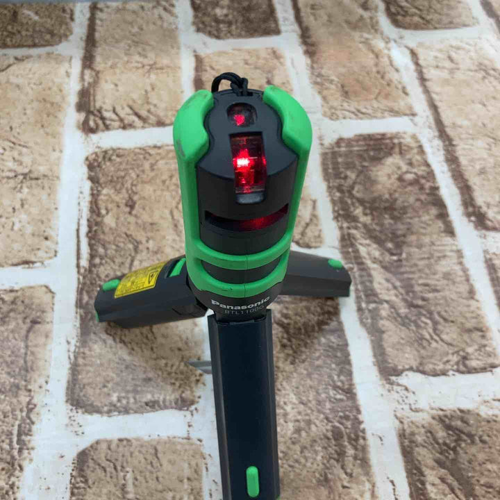 ◇パナソニック(Panasonic) レーザー墨出し器 墨出し名人 十字・地墨 BTL1100G【所沢店】