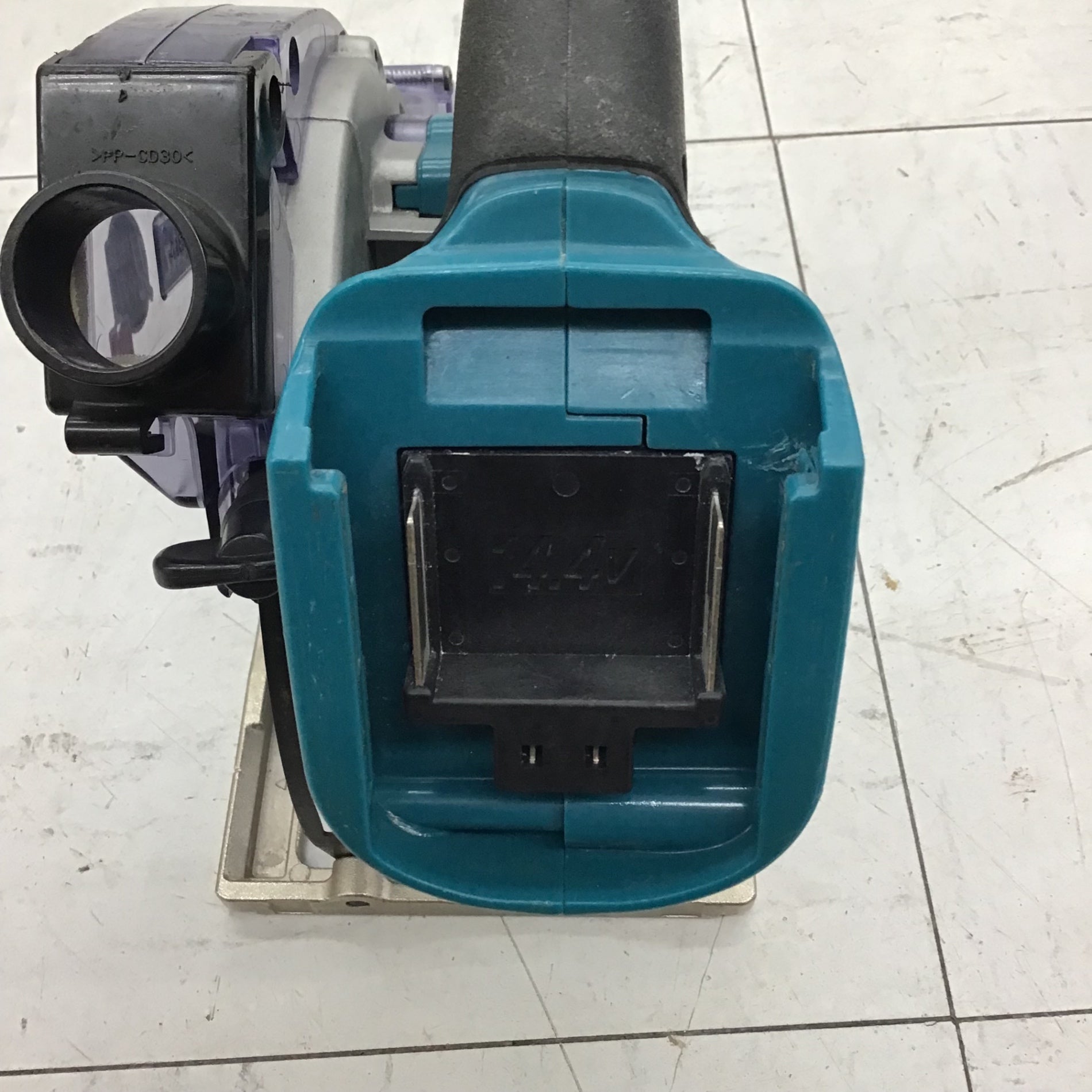 中古品】 マキタ/makita コードレス防じん丸のこ・KS521DZ 【鴻巣店