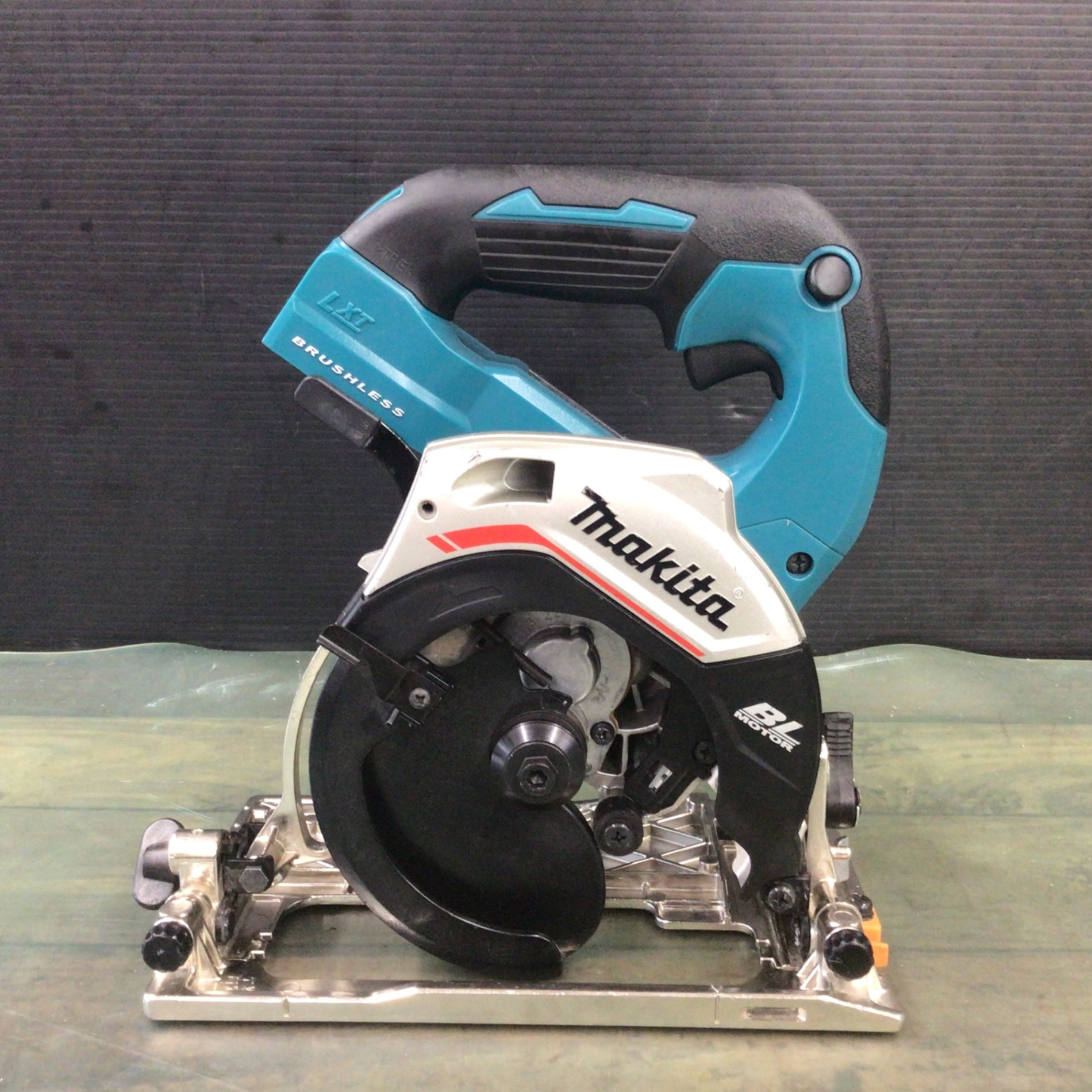Makita 14.4v hs470d Makita 14.4v hs470d