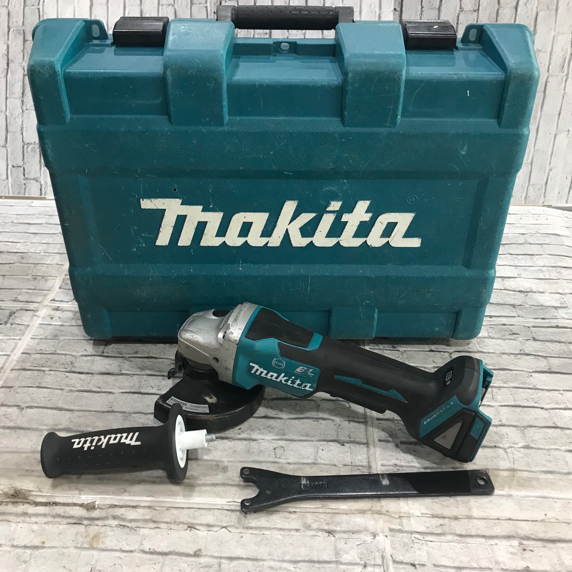 ☆マキタ(makita) 125mmコードレスディスクグラインダ GA508DZ 動作確認済【川口店】 ☆マキタ(makita) 125mmコードレスディスクグラインダ GA508DZ【川口店
