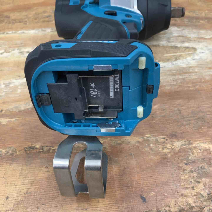 【中古品】★マキタ(makita) コードレスインパクトレンチ TW700DZ 本体のみ 18V【柏店】