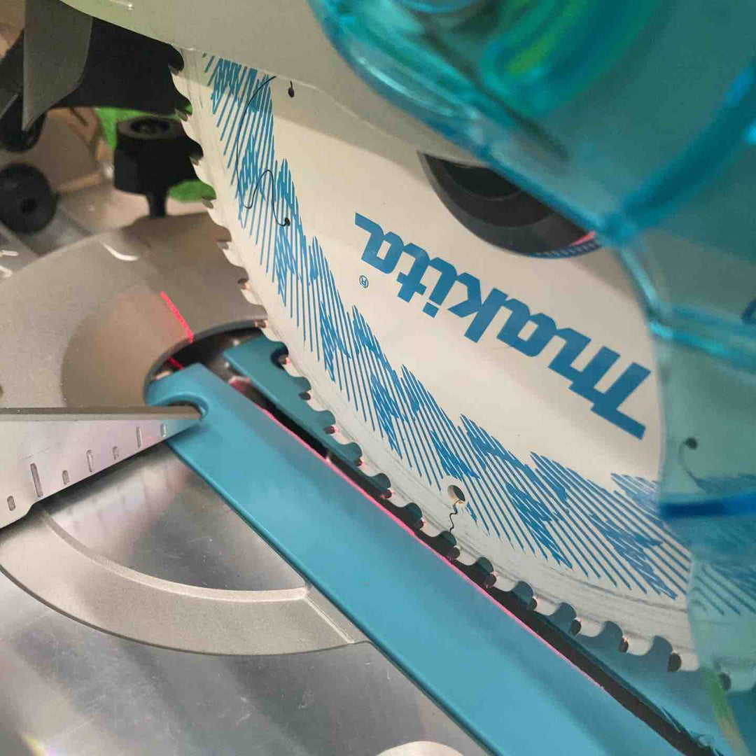 マキタ(makita) コードレススライドマルノコ LS610DZ【桶川店】