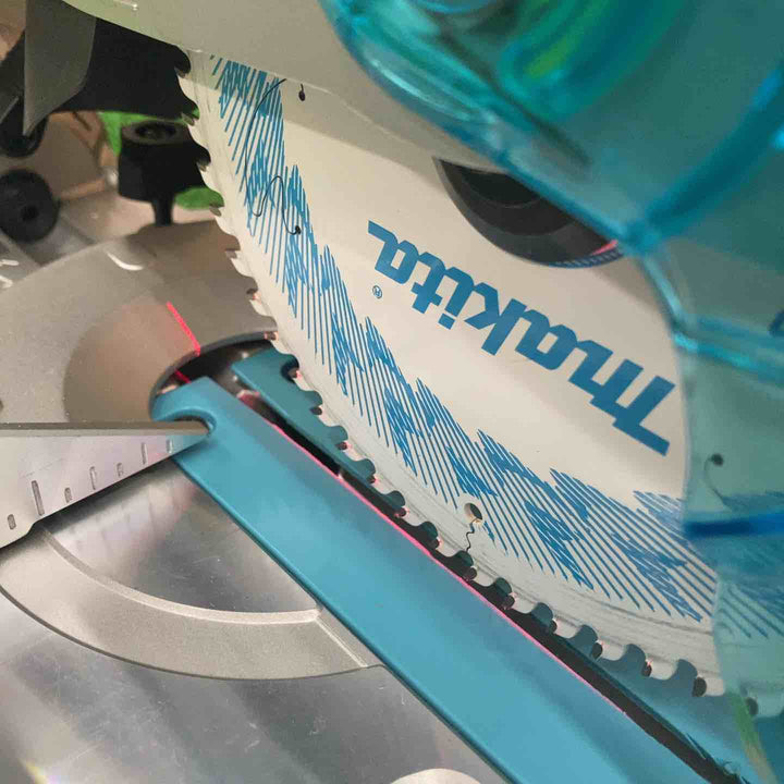 マキタ(makita) コードレススライドマルノコ LS610DZ【桶川店】