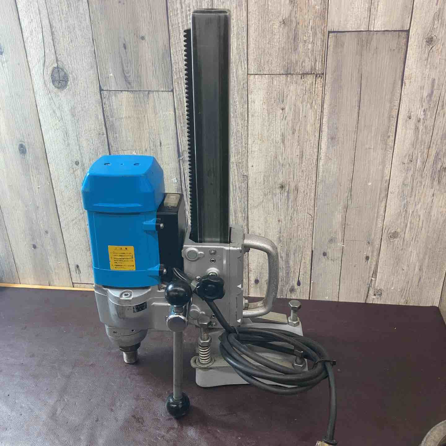 【中古品】シブヤ(SHIBUYA) コアドリル TS-161/M1717 ダイモドリル 給水タンク ホース付属【東大和店】 中古品】シブヤ(SHIBUYA) コアドリル TS-161/M1717 ダイモドリル 給水