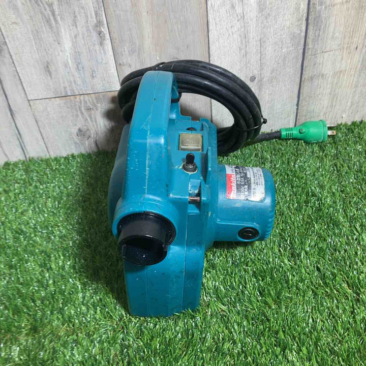★マキタ(makita) 小型集じん機 乾式 450(P) ホース未使用品 ゴム足・集塵袋欠品【戸田店】