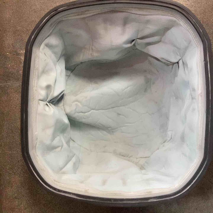 マキタ 集塵機 モデル：不明 本体のみ【川崎店】