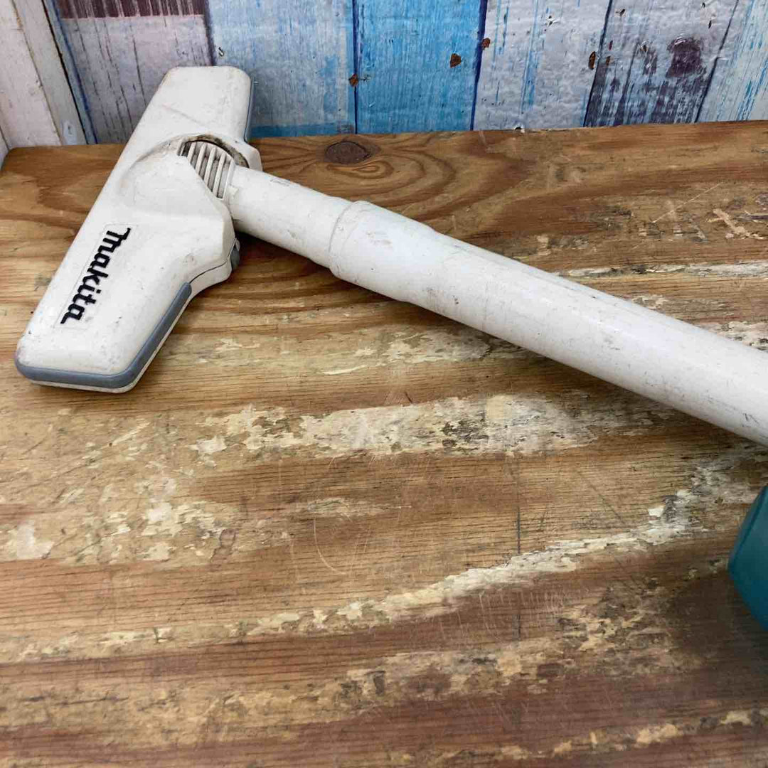 【中古品】◇マキタ(makita) コードレスクリーナー CL100DZ 10.8V バッテリー付き！【柏店】