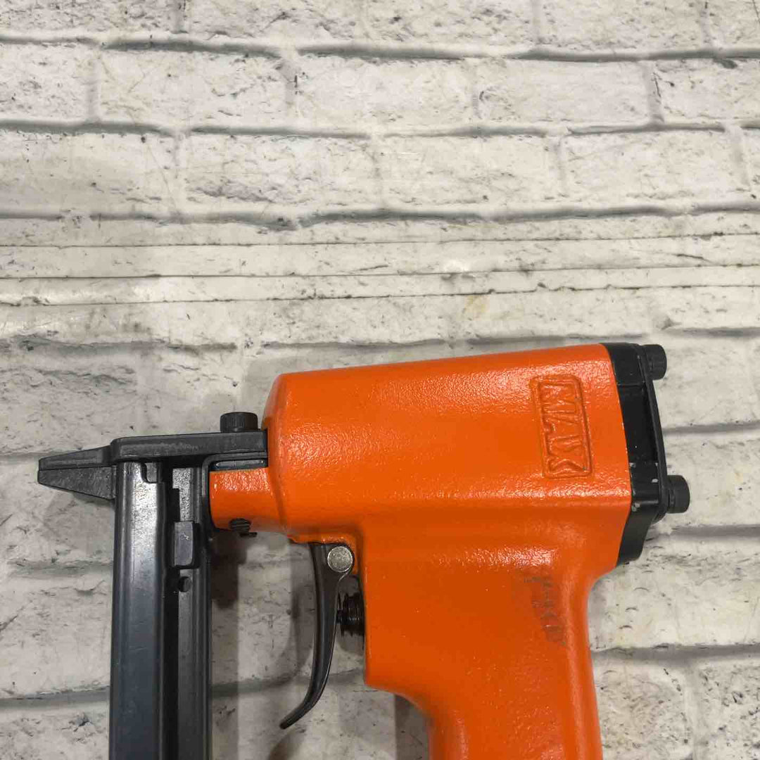 ◇マックス(MAX) 常圧ステープル用エアネイラ TA-20A/413J【川口店】