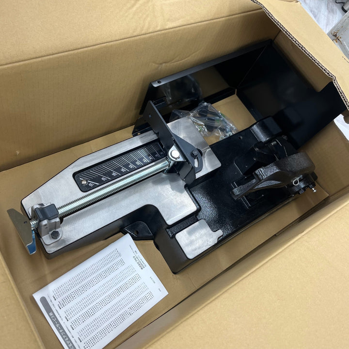 【店頭受取り限定】マキタ(makita) ポータブルバンドソー用スタンド No.194025-5【越谷店】