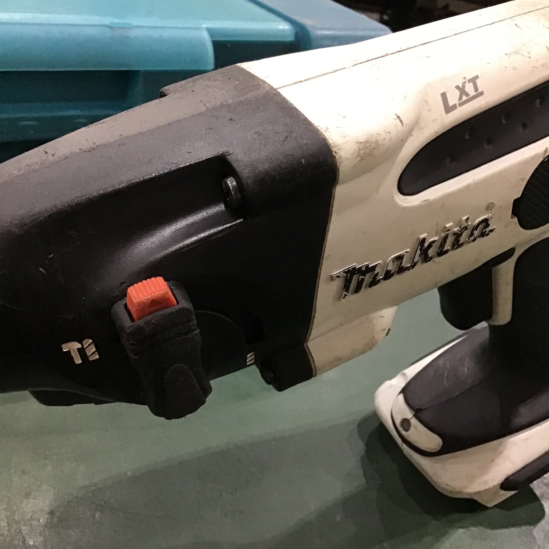 ☆マキタ(makita) コードレスハンマドリル HR162DRFX【川口店