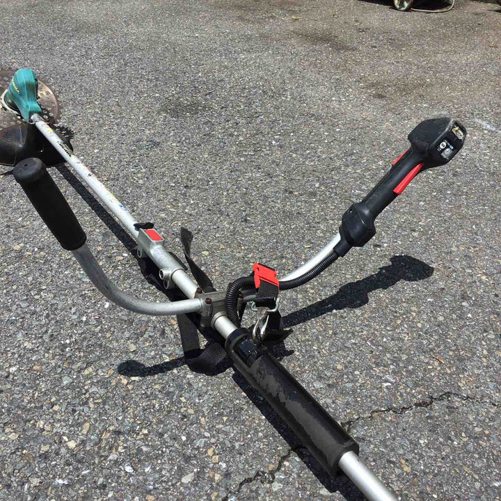 ◇マキタ(makita) コードレス草刈機 MUR186UDZ Uハンドル 分割棹 本体のみ【川崎店】