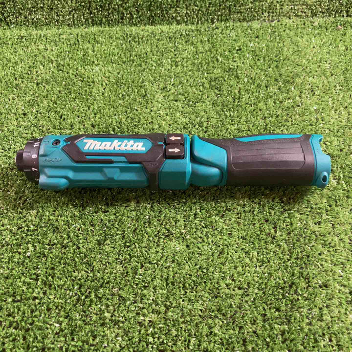 ★マキタ(makita) コードレスペンドリルドライバー DF012DSH【川崎店】