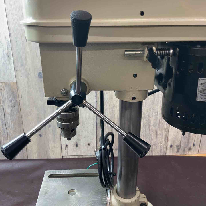 【中古品】 マキタ(makita) 卓上ボール盤 TB131 卓上穴あけ機 高精度穴あけ機 【東大和店】