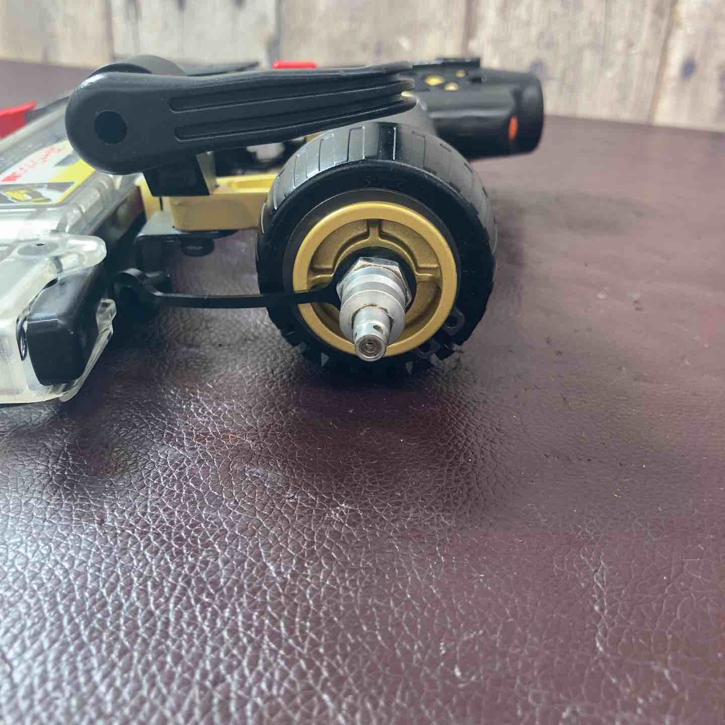 中古品】ハイコーキ(HIKOKI ※旧:日立工機) 高圧フィニッシュネイラ