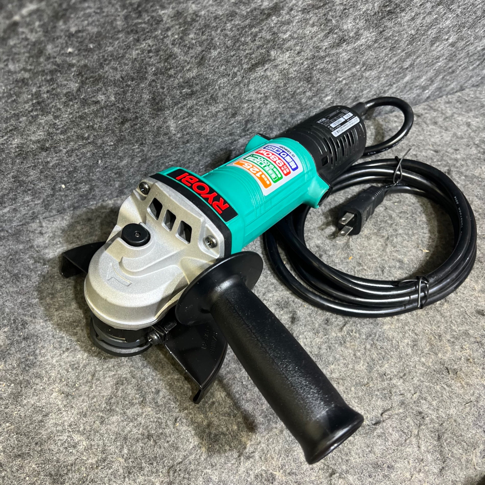 未使用品】BOSCH/ボッシュ 18V1.5Ahリチウムイオンバッテリー A1815LIG 送料無料♪ – アクトツールオンラインショップ