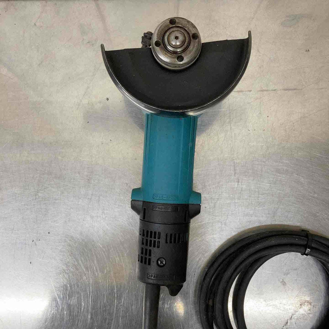 ☆マキタ(makita) 125mm ディスクグラインダ 9535B【柏店】
