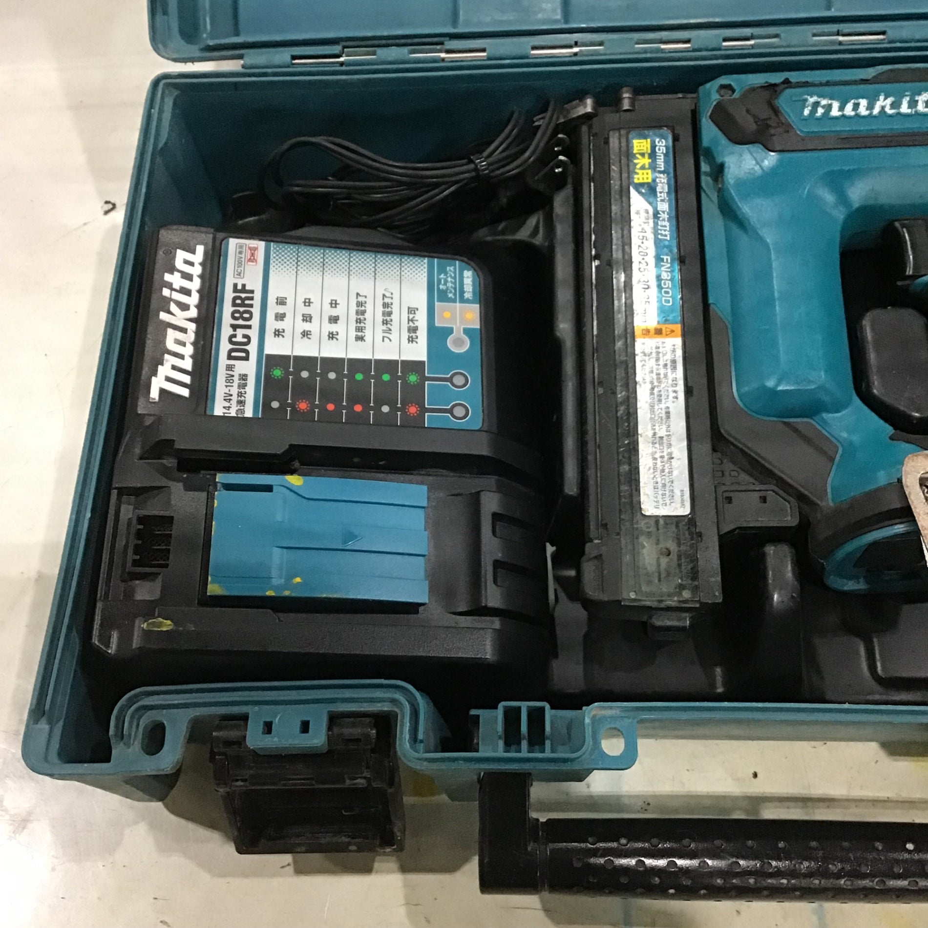 ☆マキタ(makita) コードレスフィニッシュネイラ FN350DRG【川口店