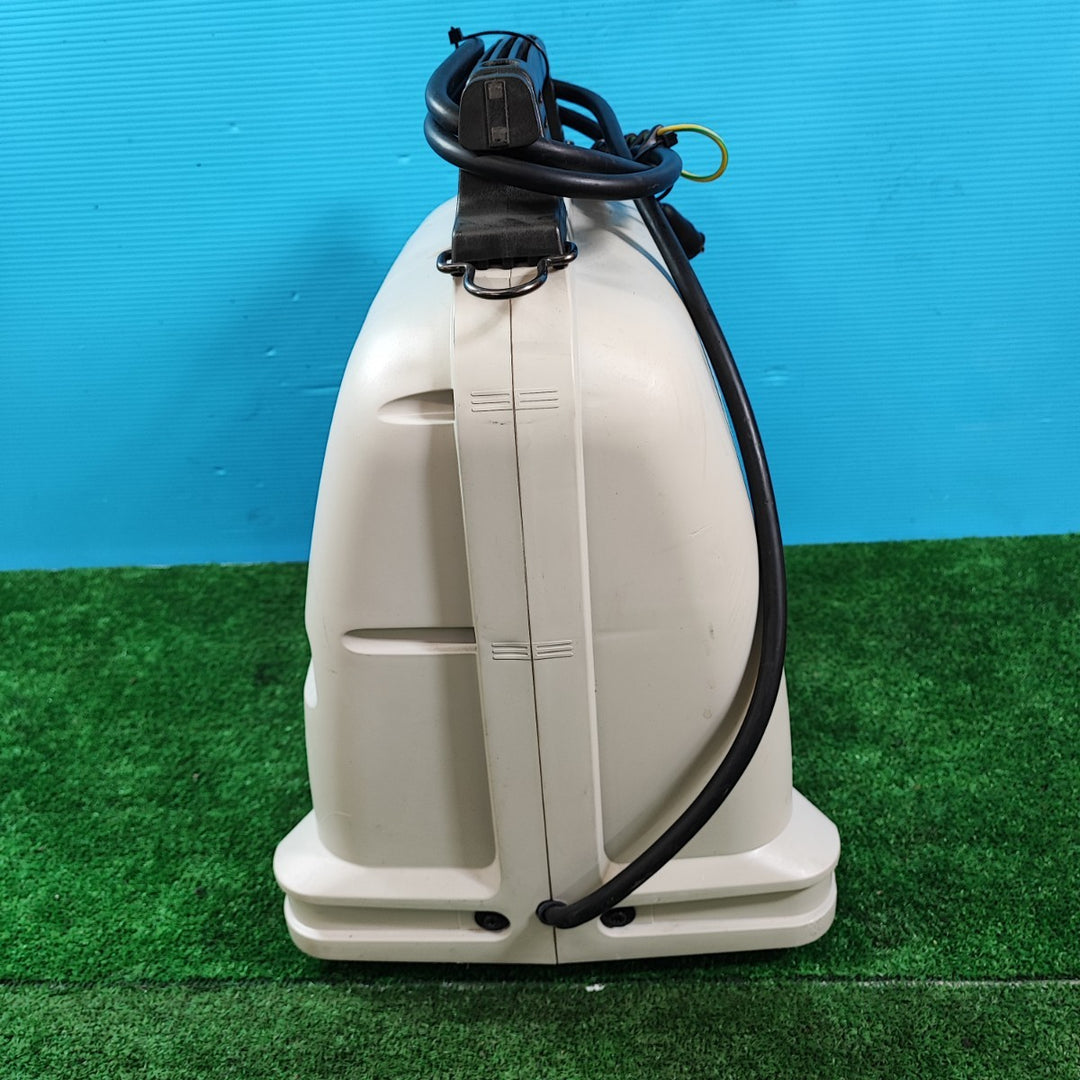 ★マキタ(makita) エアコンプレッサー AC700【岩槻店】