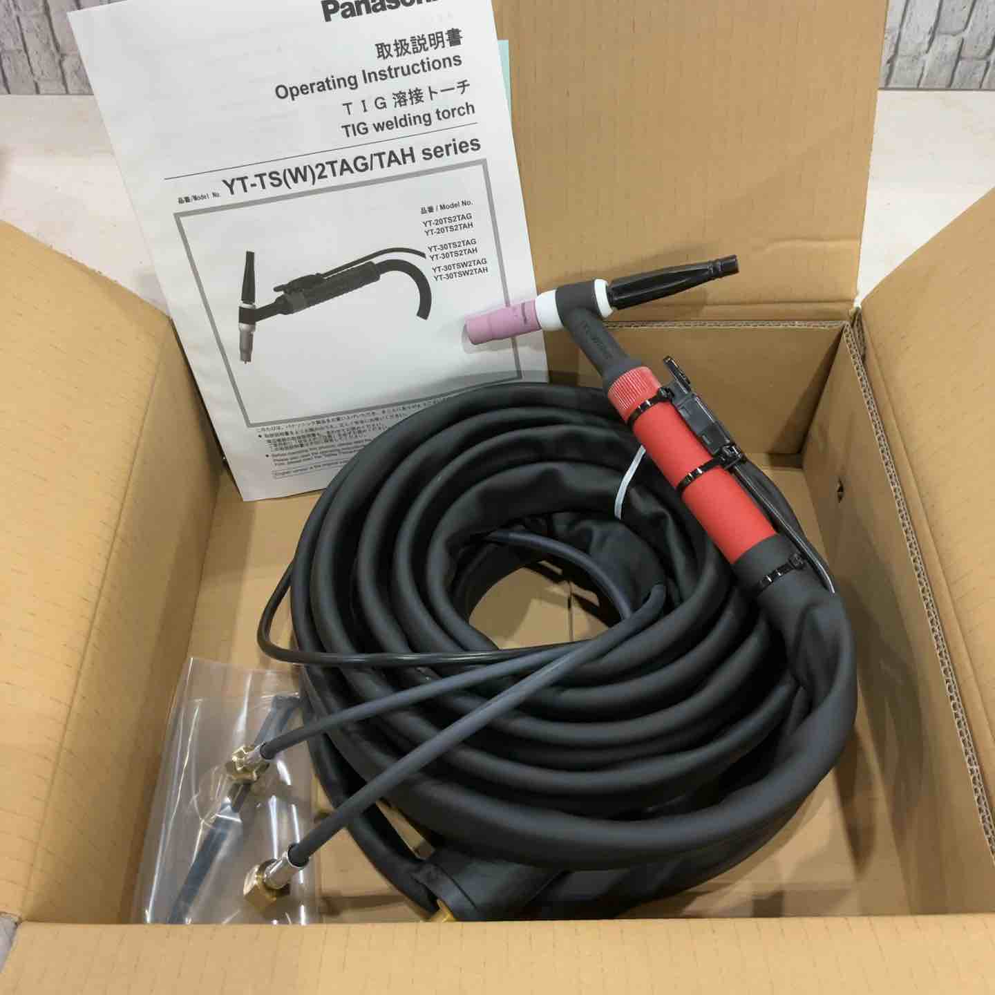 【未使用品】PANAデジタル用 水冷TIGトーチ300A-8m WP18F-8m フレキシブル式 300BZ3用[YT-30TSW2TAH]適合 アダプタ付き【川口店】 PANAデジタル用 水冷TIGトーチ300A-8m WP18F-8m フレキシブル式 300BZ3