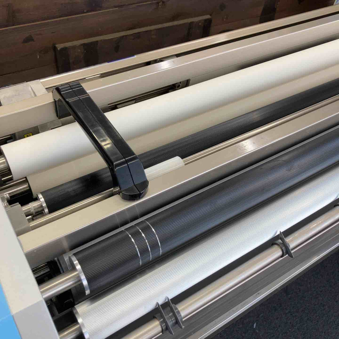 【店頭受取り限定】★KLASS(旧:極東産機) 自動壁紙糊付機 HiβｰPremio R【柏店】