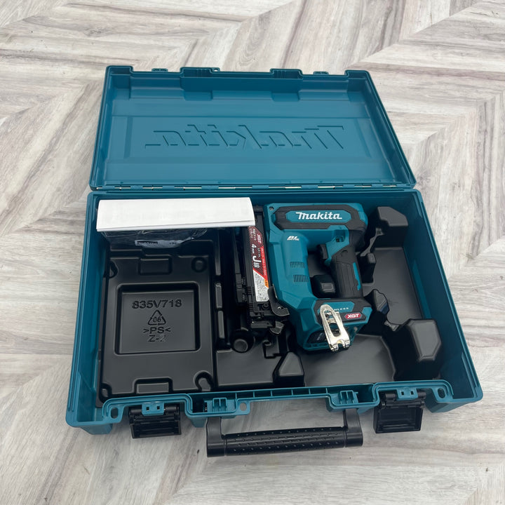 ★マキタ(makita) コードレスタッカー ST001GZK【越谷店】