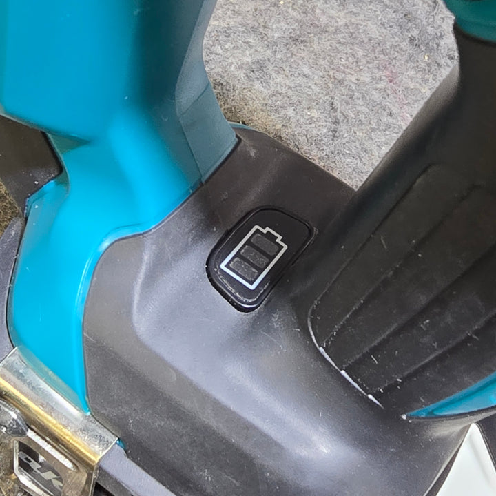 【中古品・バッテリ付き！】マキタ(makita) コードレスピンネイラ PT353DZK【桶川店】