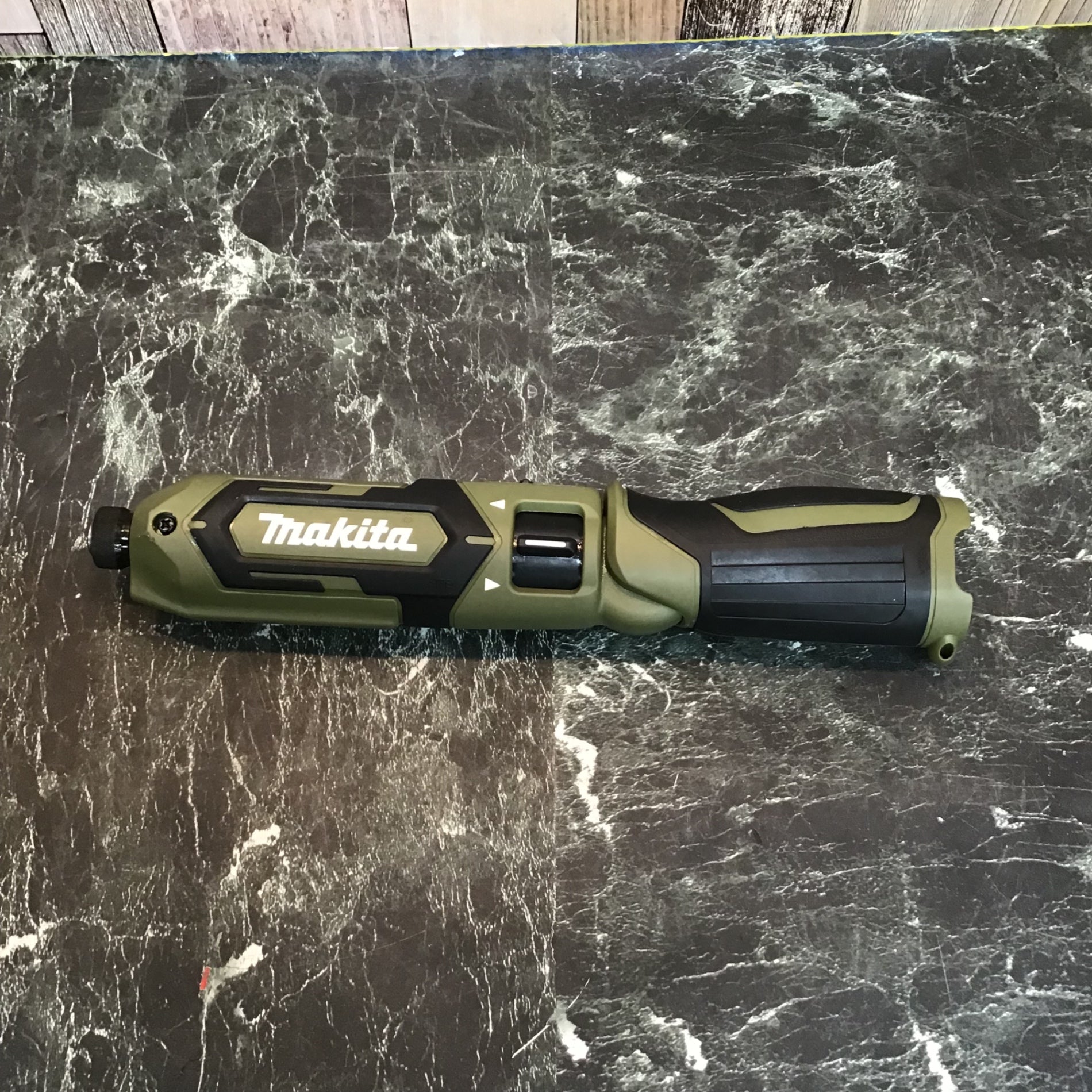 ☆マキタ(makita) コードレスペンインパクトドライバー TD022DSHXO