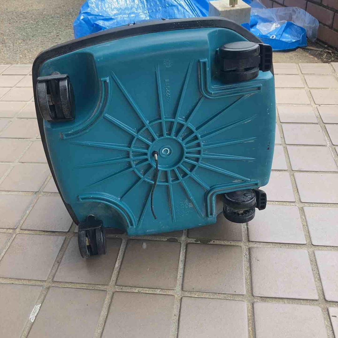 ★マキタ(makita) 15L集じん機(粉じん専用) VC1530【川崎店】